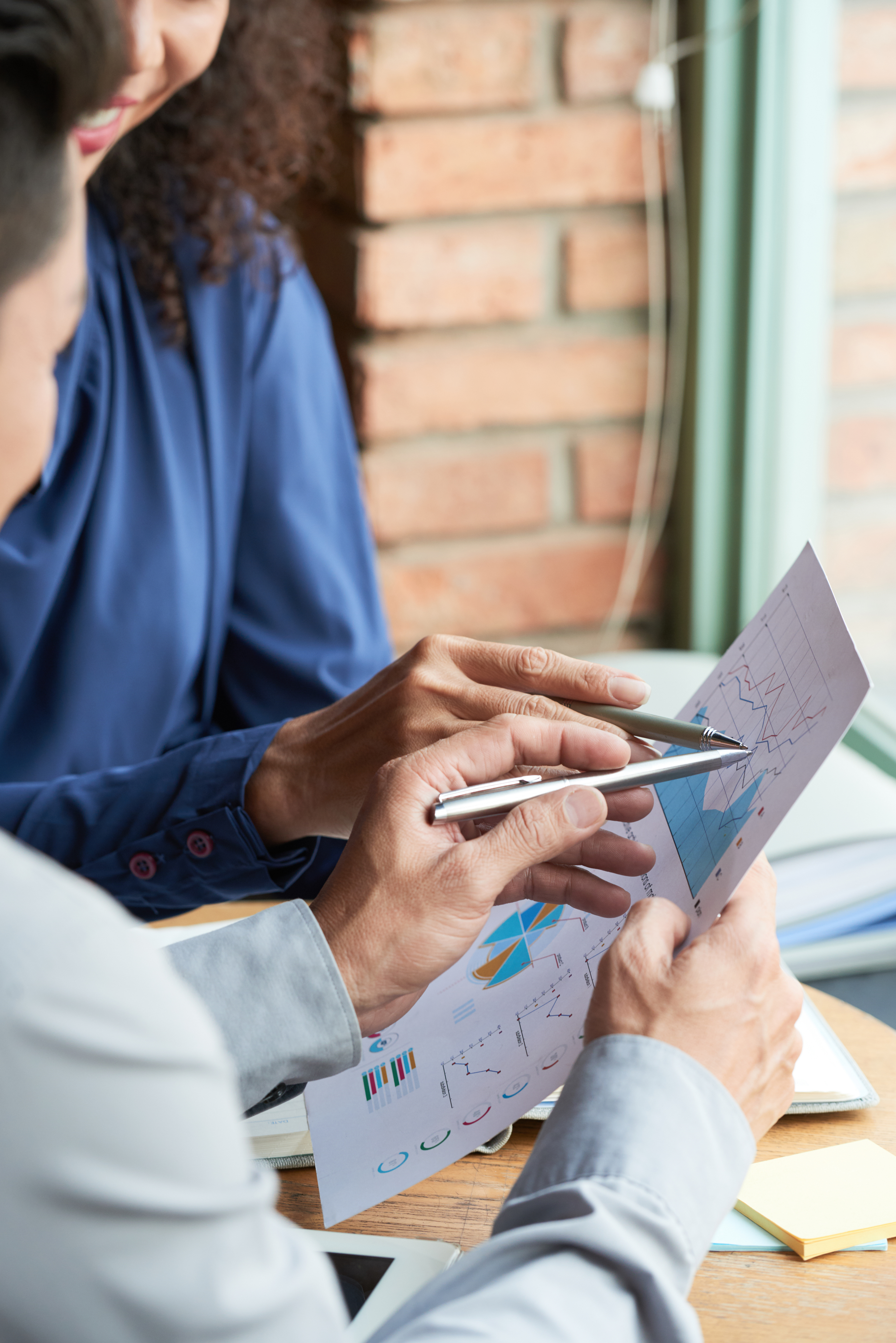 discutiendo-la-carta-de-negocios (2)